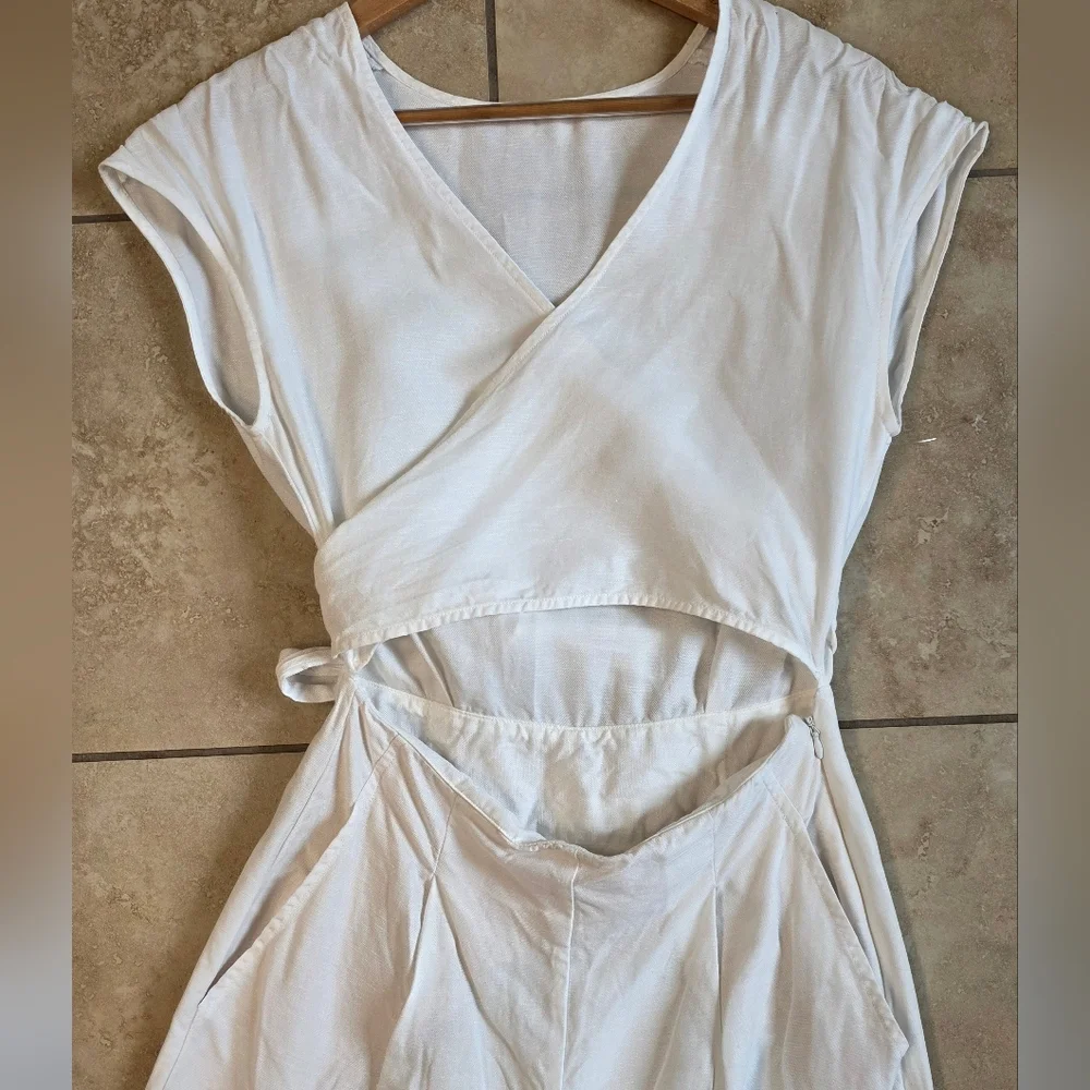 Aritzia White Linen Jumpsuit Minimalist Wide Leg Wear Cut Clean Girl Resort